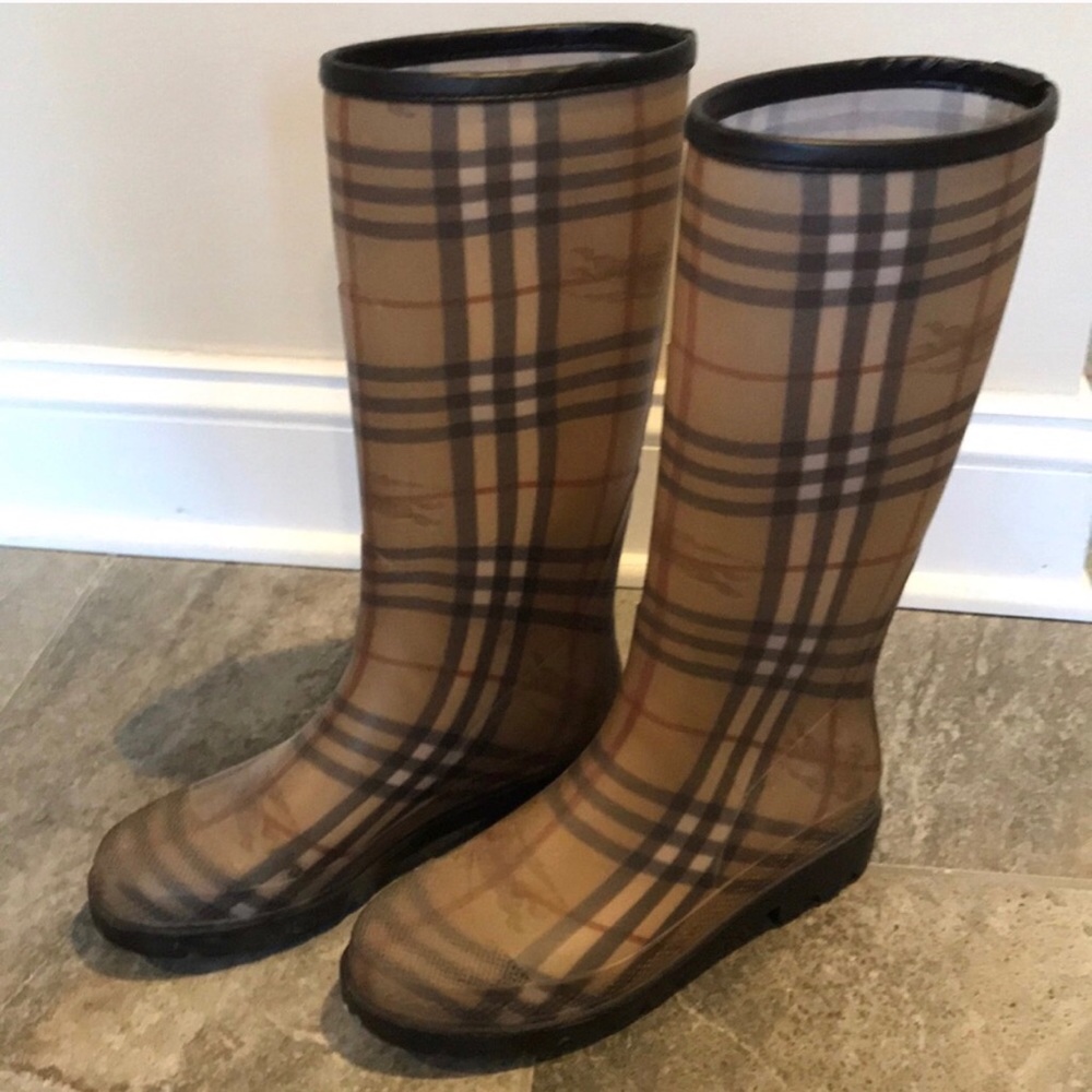 Burberry Haymarket Rainboots (UK 7/IT 40/US 10)